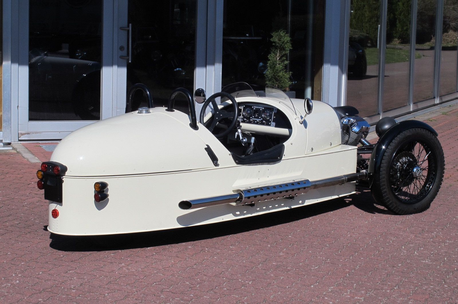 Fahrzeugabbildung Morgan 3 Wheeler Langversion bis 1,98m 1 von10 weltweit