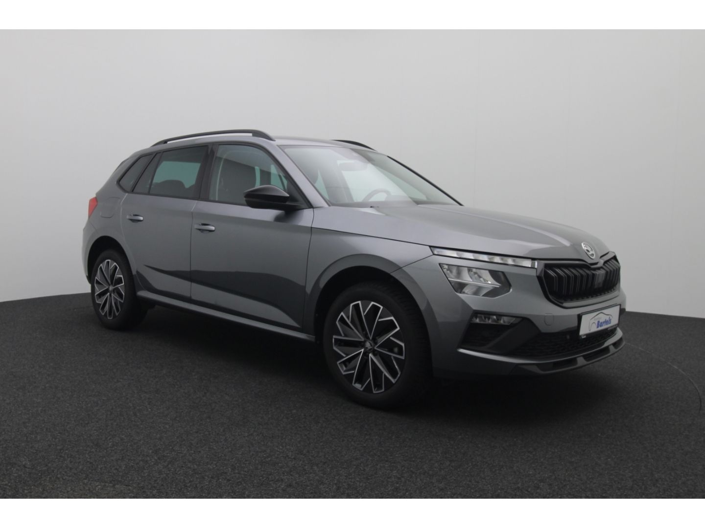 Fahrzeugabbildung SKODA Kamiq 1.0 Selection Kamera SHZ Einparkhilfe vorn