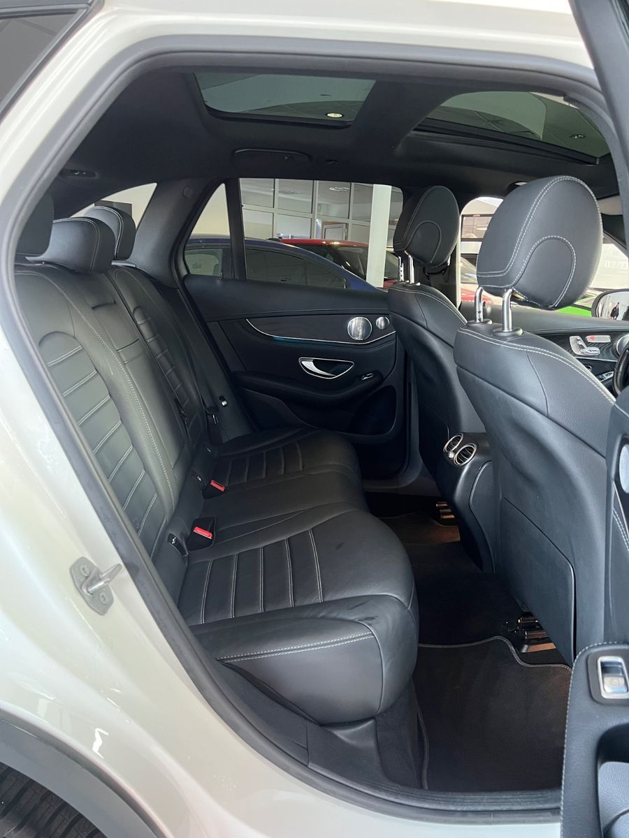 Fahrzeugabbildung Mercedes-Benz GLC 350 d 4Matic AMG LINE *PANORAMADACH*