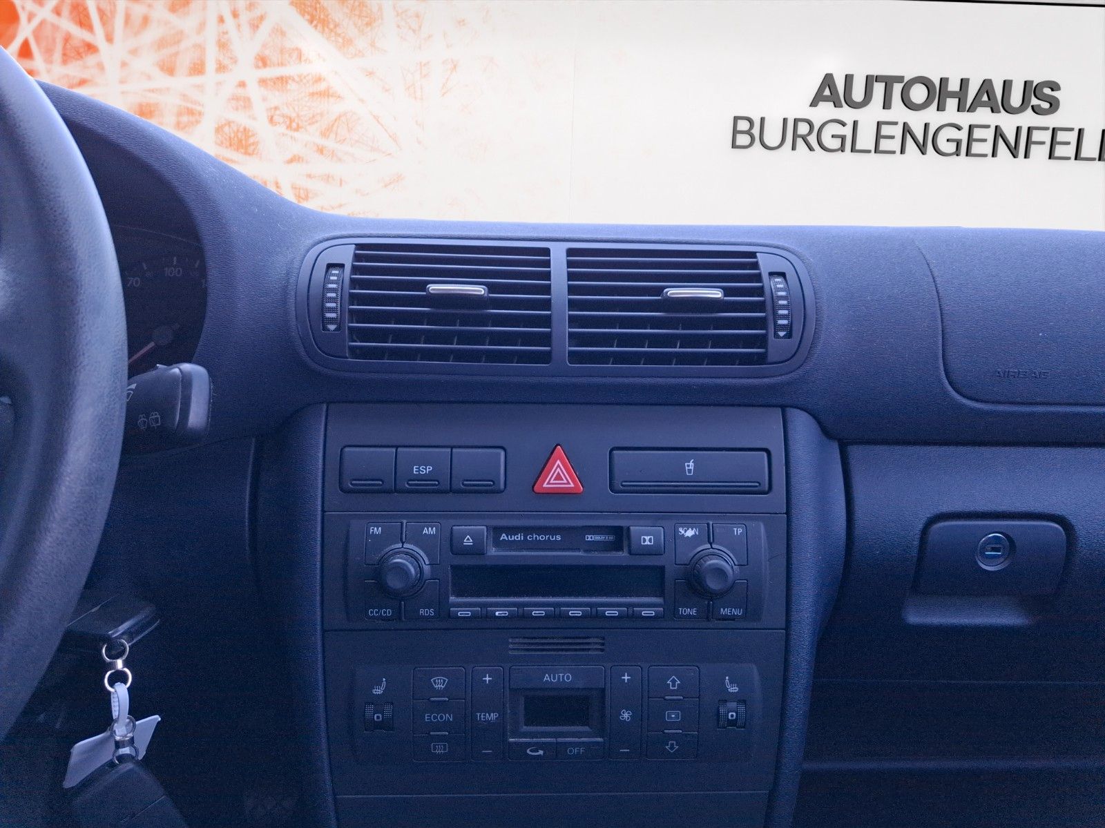 Fahrzeugabbildung Audi A3 1.6 Ambiente ! SHZ ! Klimaautom. ! 2te Hand !