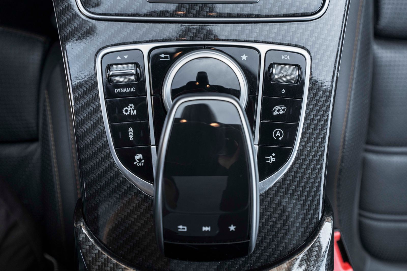 Fahrzeugabbildung Mercedes-Benz C 43 AMG C63 Optik BURMESTER CARBON KAM LED NAV