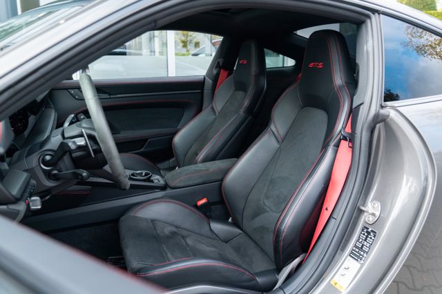Porsche 992 Carrera 4 GTS/ MATRIX/ 18-WEGE/ LIFT/ BOSE Porsche 992 Carrera 4 GTS/ MATRIX/ 18-WEGE/ LIFT/ BOSE