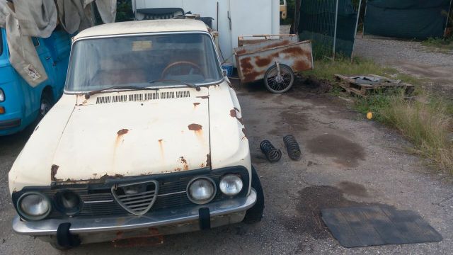 Alfa Romeo Giulia 1300