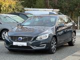 Volvo V60 D4 Summum  LEDER*NAVI*PDC - Volvo V60: Summum