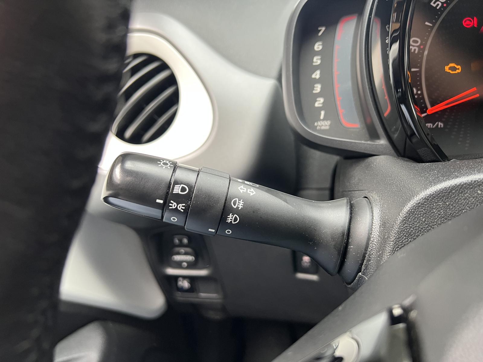 Toyota Aygo x-play connect CarPlay Klima Tempomat Touch