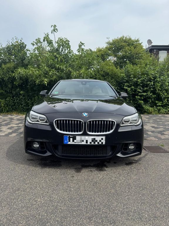 Image of BMW 530