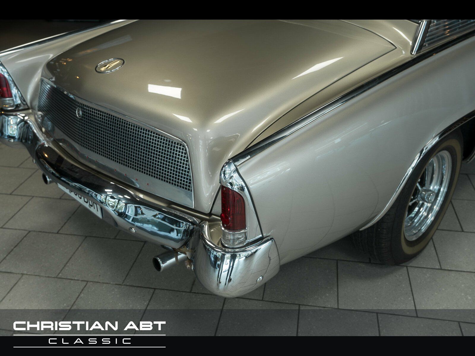 Fahrzeugabbildung Studebaker GT Hawk V8 *NOTE 1*