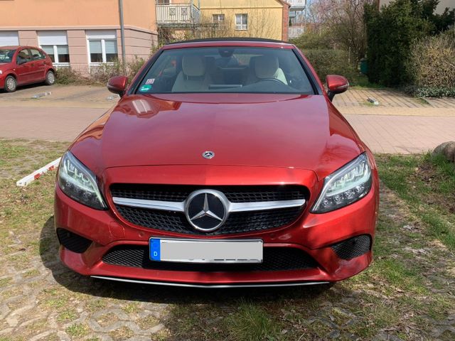 MERCEDES-BENZ C 180  Cabriolet, Automatik, Garagenfahrzeug