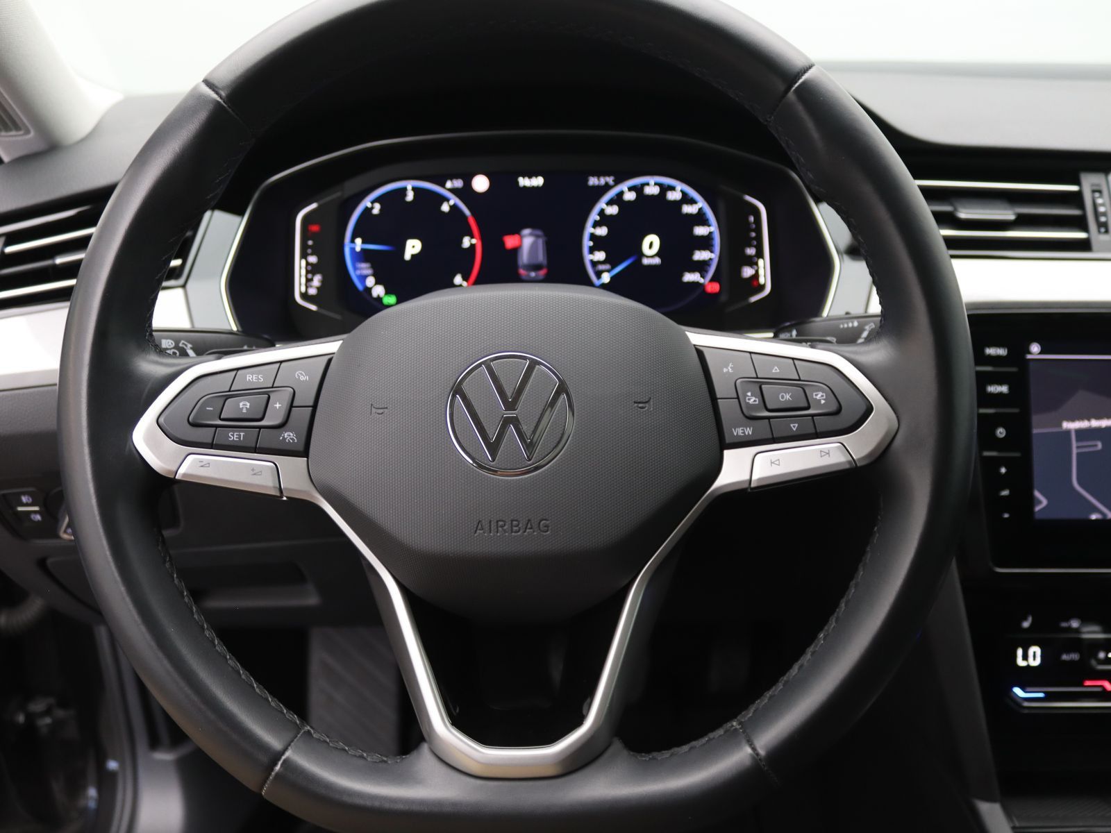 Volkswagen Passat Variant - Bild 17