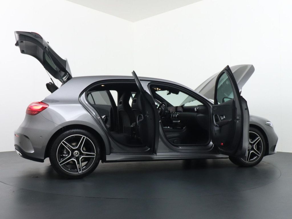 Mercedes-Benz A 180 Star Edition AMG Line | Voorstoelen Verwar