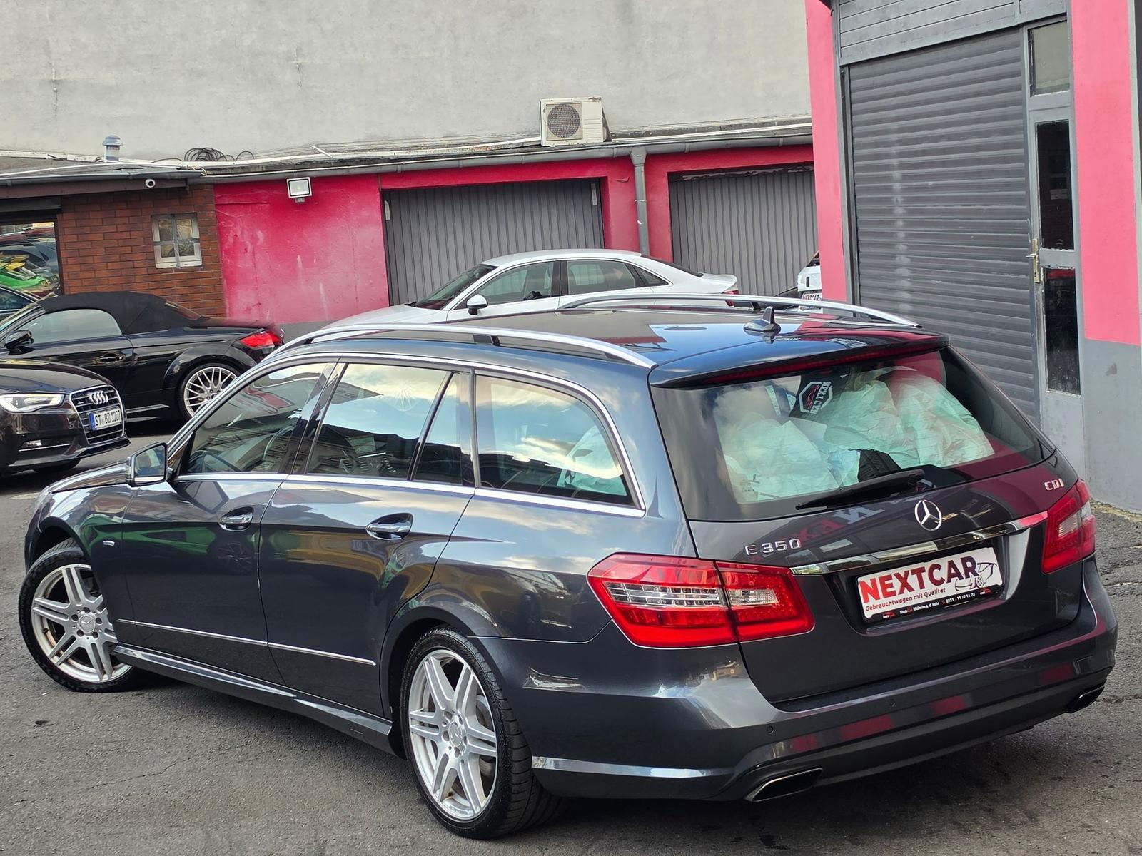Mercedes-Benz E350 2011 — photo 44