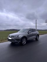 Volkswagen Touareg 3.0 V6 TDI R-Line Tiptronic Standheizung - VW Touareg Gebrauchtwagen in Hannover