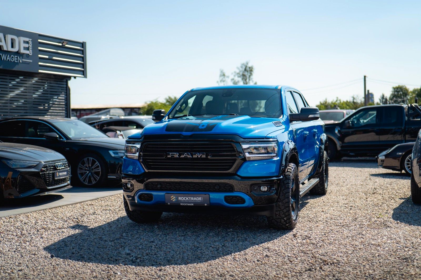 Fahrzeugabbildung Dodge RAM 5.7 V8 HEMI 4x4 OFFROAD Night-Paket *LED*