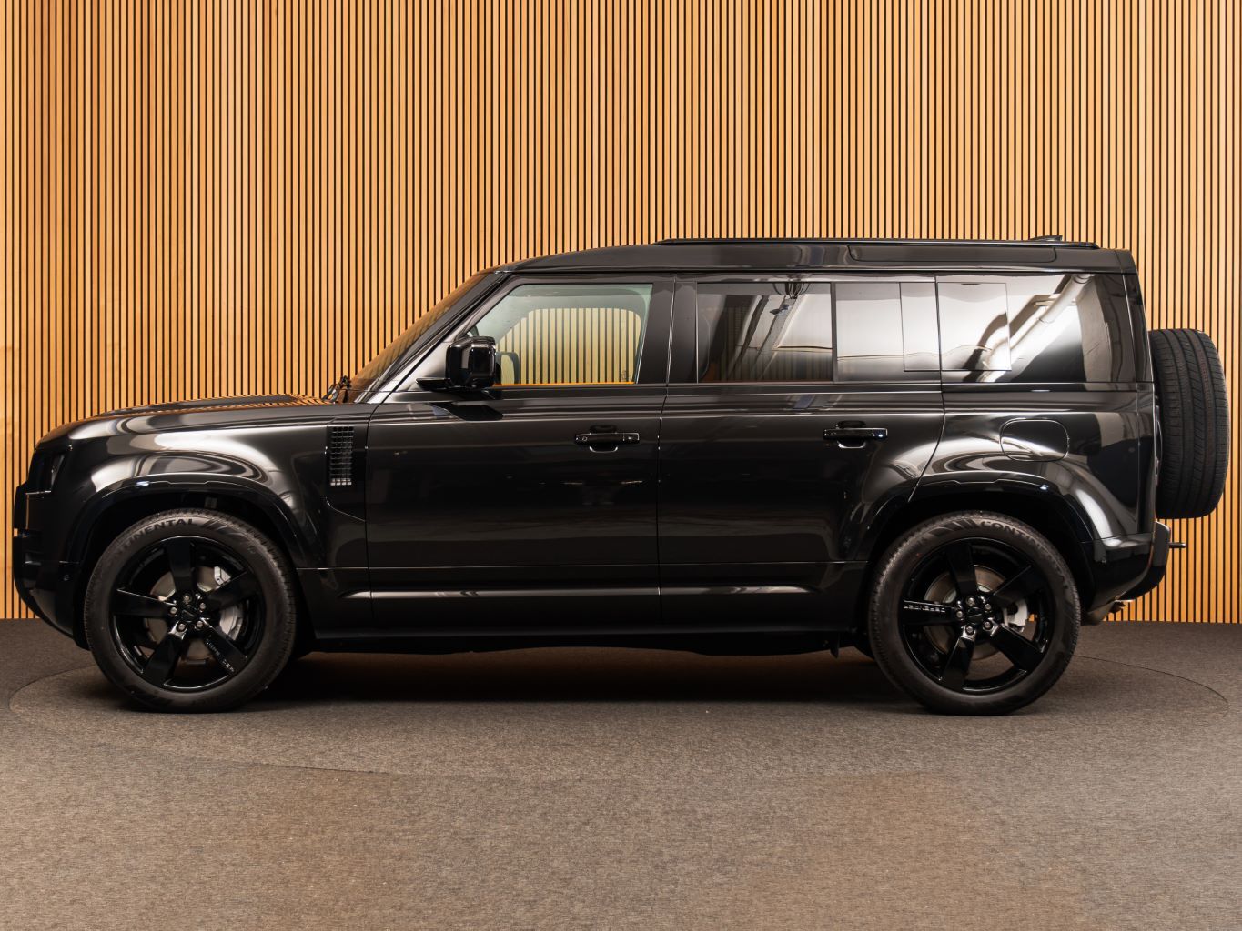 Land Rover Defender 110 X-Dynamic HSE P300e MY26-PANO-22" imagem 2