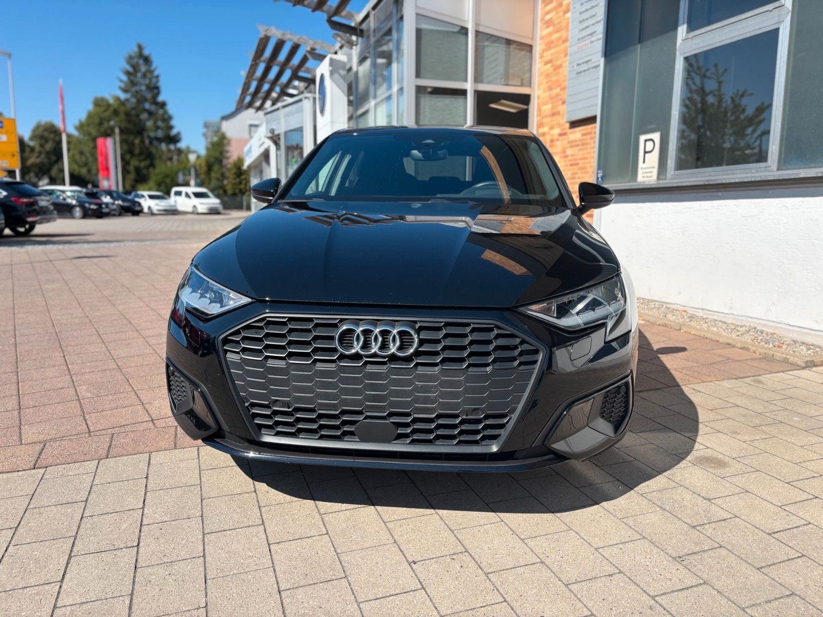 Fahrzeugabbildung Audi A3 Sportback 30 TFSI basis