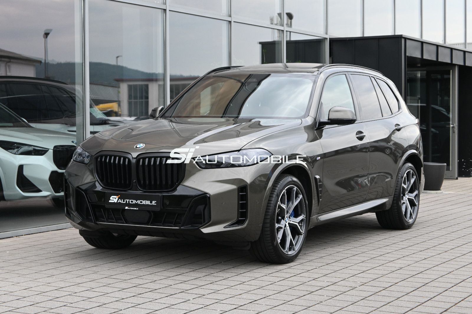 Fahrzeugabbildung BMW X5 xDr. 30d M-Sport Pro °UVP 128.340€°INDIVIDUAL