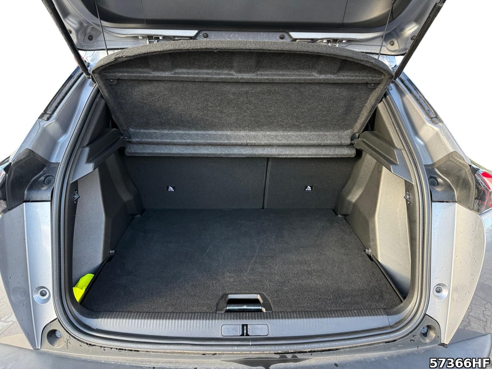 Fahrzeugabbildung Peugeot e-2008 Allure Pack