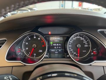 Audi A5 Cabriolet 1.8 TFSI *NAVI*PDC*SZHZ*BIXENON*KAM