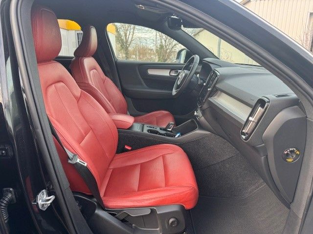 Fahrzeugabbildung Volvo XC 40 XC40 Momentum Pro KAMERA LEDER ASSISTENTEN