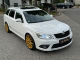 Skoda Octavia Combi RS DSG-AUTOMATIK+NAVI+LEDER+XENON - Skoda Octavia aus 2010: RS Combi