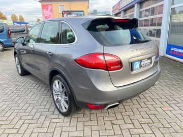 Porsche Cayenne - 6