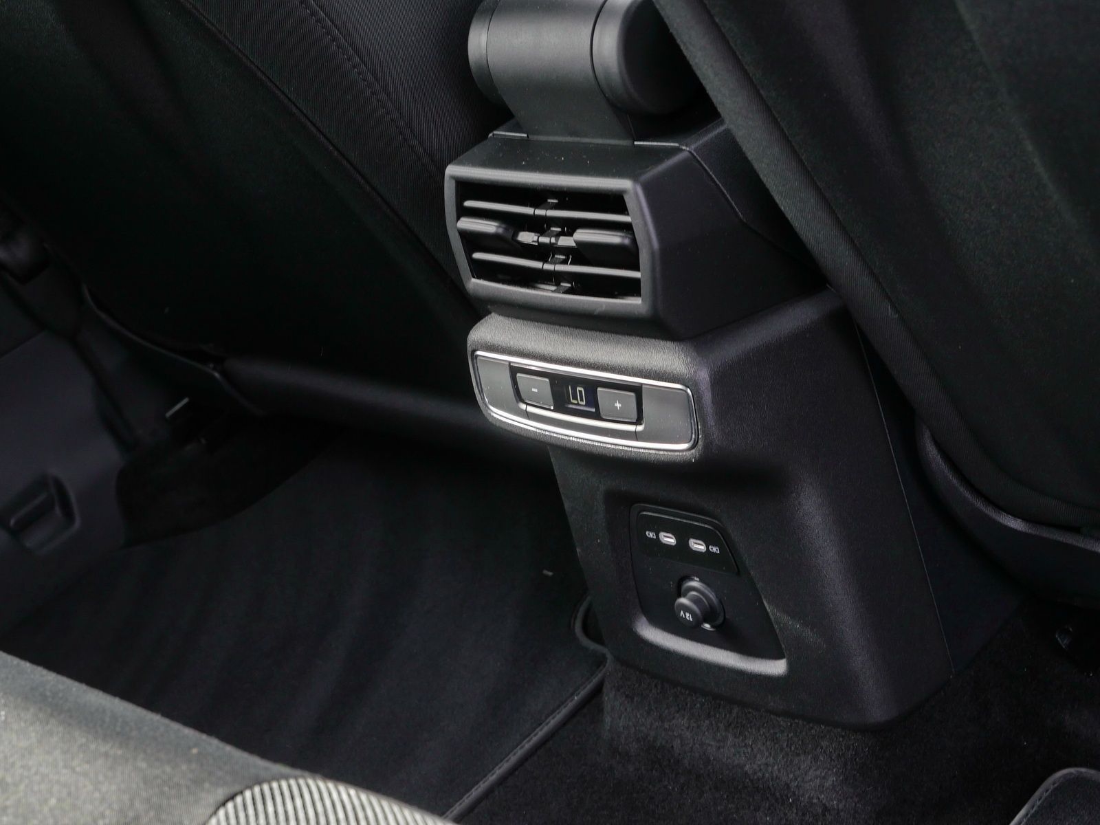 Audi Q4 e-tron - Bild 18