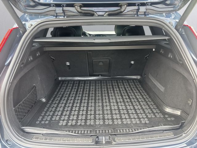 V60 Kombi Inscription AWD *StandHZG+AHK+Navi+Led