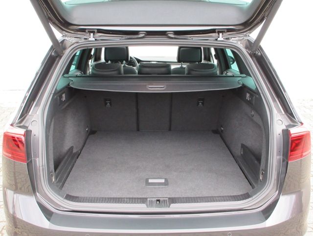 Passat Variant 2.0 TSI 272 PS 4M DSG R-Line PANO