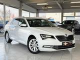Skoda Superb 1.4TSI"DSG"Combi Style"LEDER"AHK"ACC"NAVI - Skoda Superb mit Benzin-Antrieb: Kombi, 1.4
