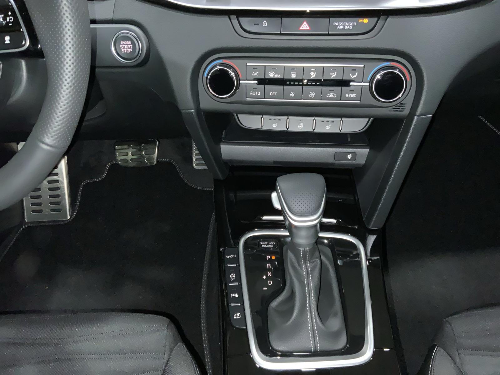 Kia cee'd GT-line 1.5 T-GDI DCT SW Kombi. 103 kW. 5-