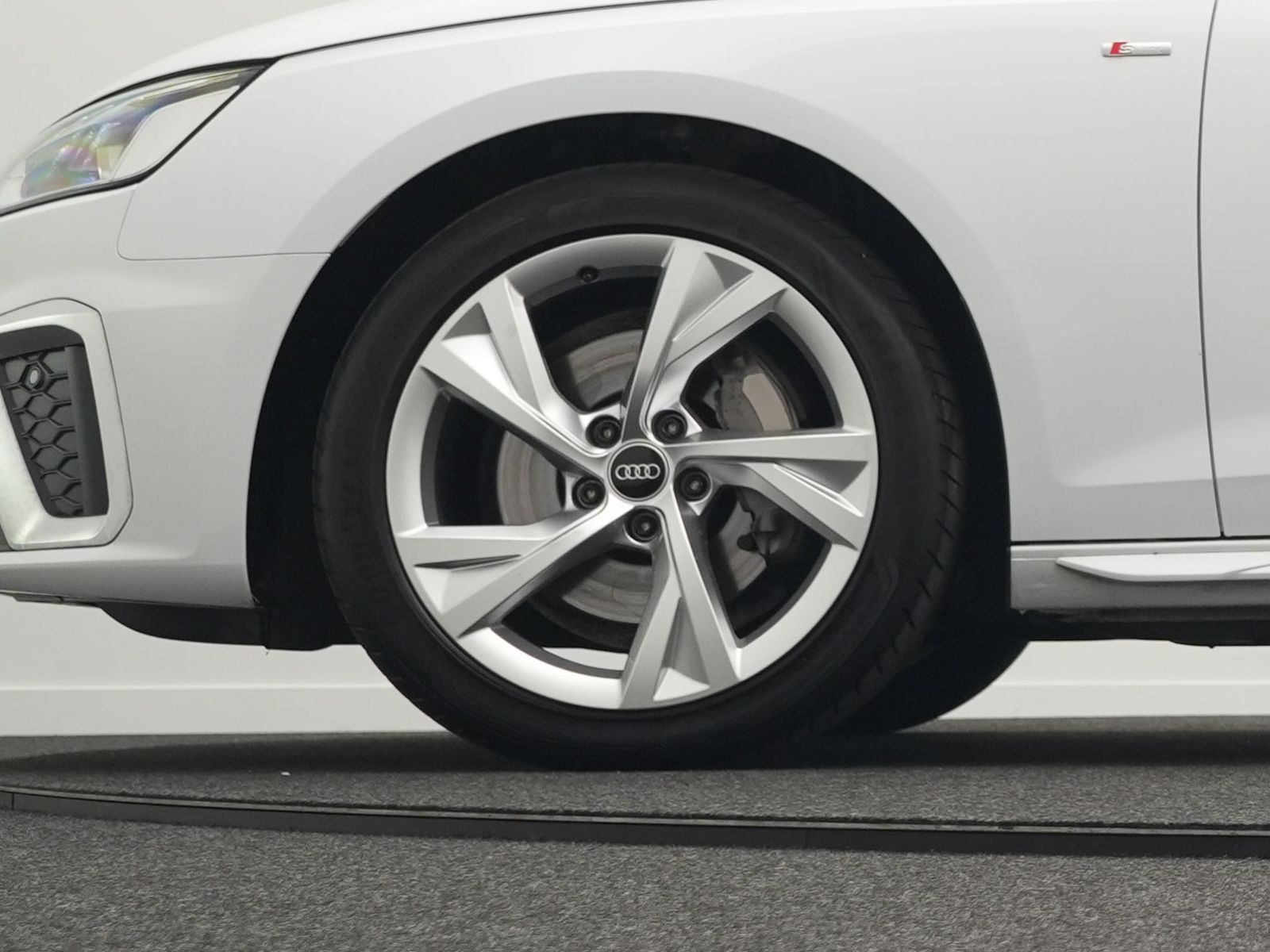 Audi A4 - Bild 48