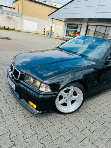 BMW 325i