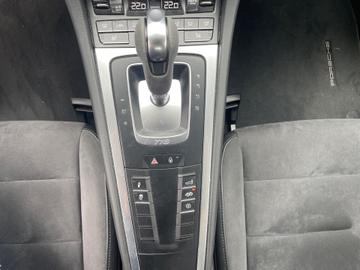 صورة مصغرة 12 لـ 2019 Porsche CAYMAN