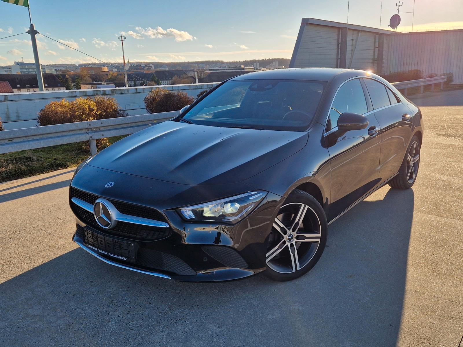 Mercedes-Benz CLA 220 4Matic WIDESCREEN*NAVI*LEDER*LED*KAMERA