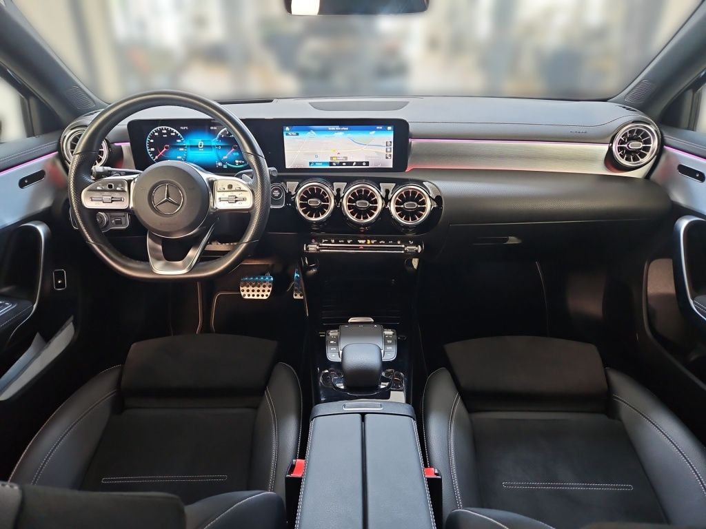 Fahrzeugabbildung Mercedes-Benz A 250 e AMG Night Navi HUD LED Sound SHZ Ambie.