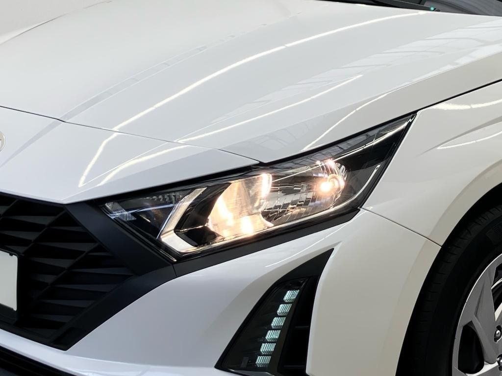 Fahrzeugabbildung Hyundai i20 1.2 5-MT Select Navi SpurH KAM PDC