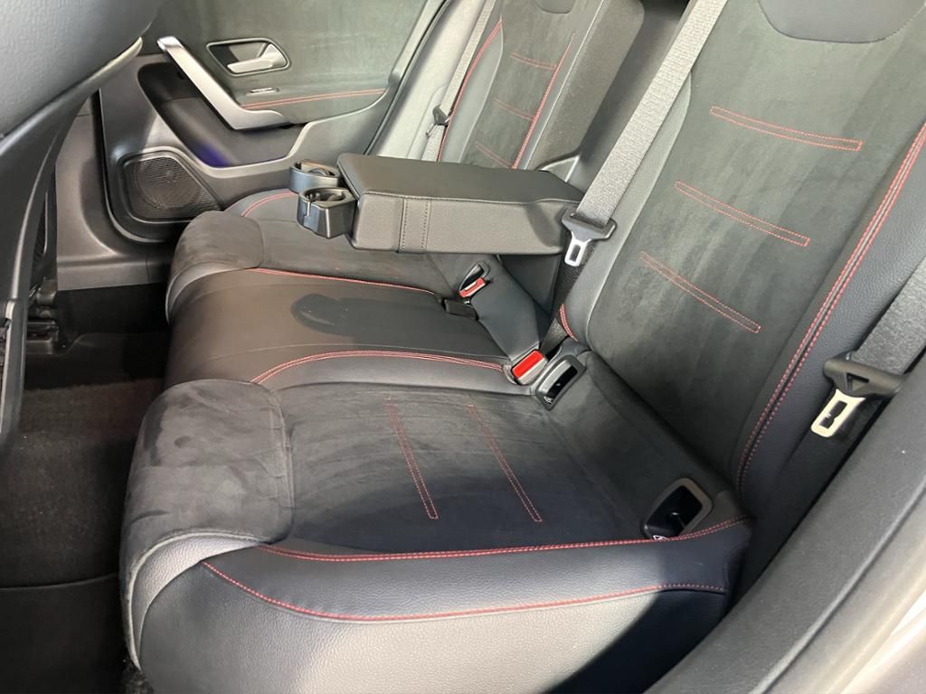 Fahrzeugabbildung Mercedes-Benz A 200 d AMG Line*Kamera*KEYLESS-GO*LED