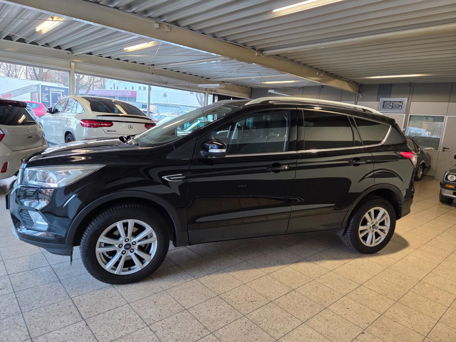 Ford Kuga Cool & Connect