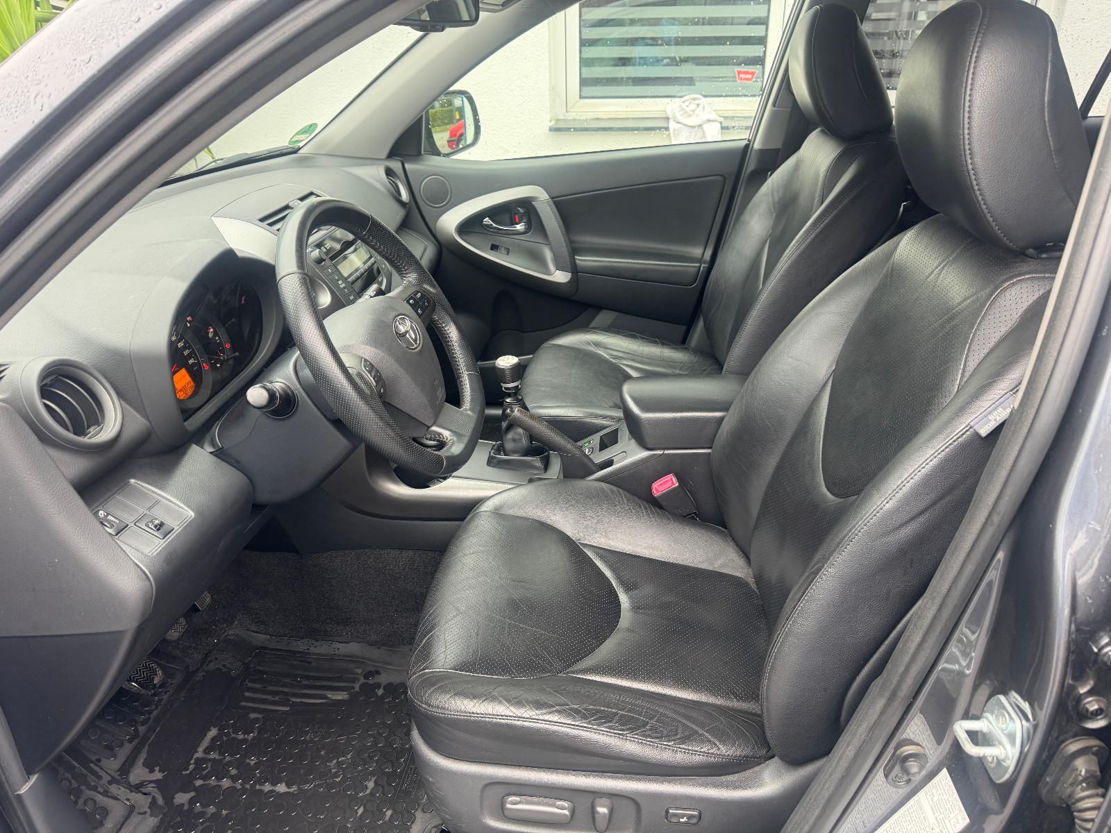 Toyota Rav4 Executive 2.2 177ch 4x4 - 2 ème main - Pneus toutes saisons - Révison complète - Sièges éléctriques