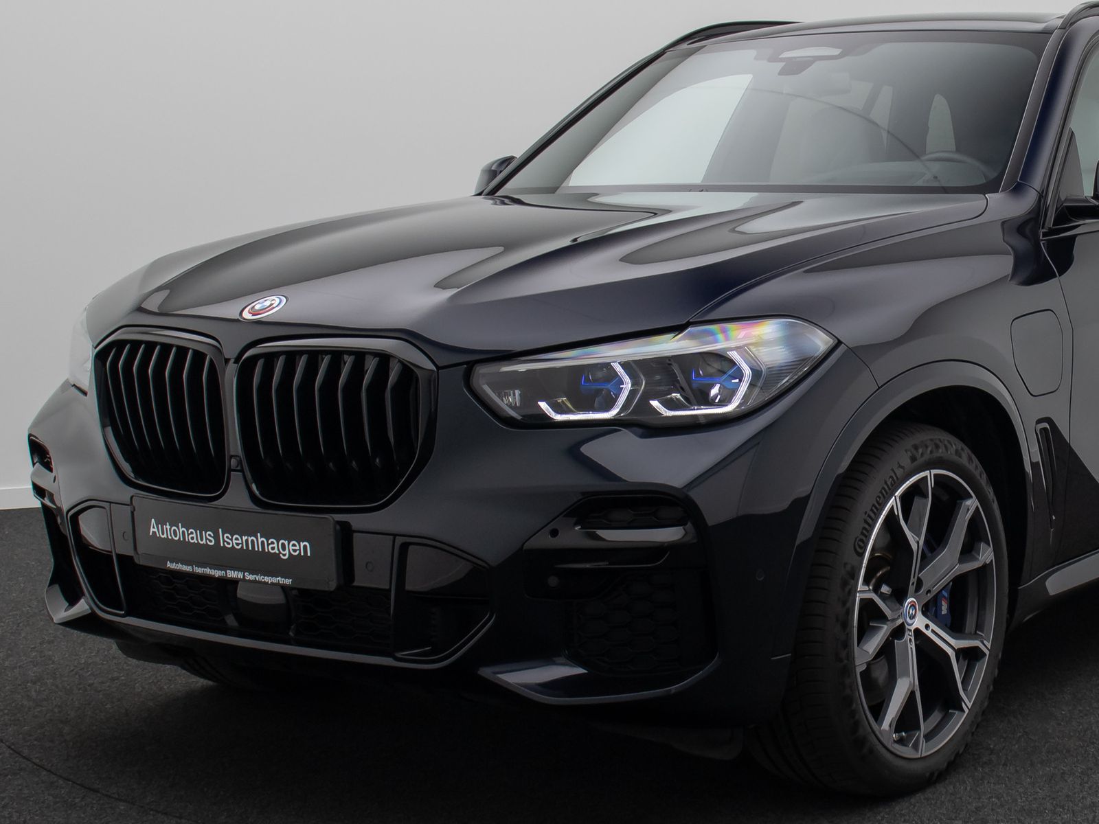 Fahrzeugabbildung BMW X5 xD45e M Sport Laser DAB HUD Komfort 21Zoll