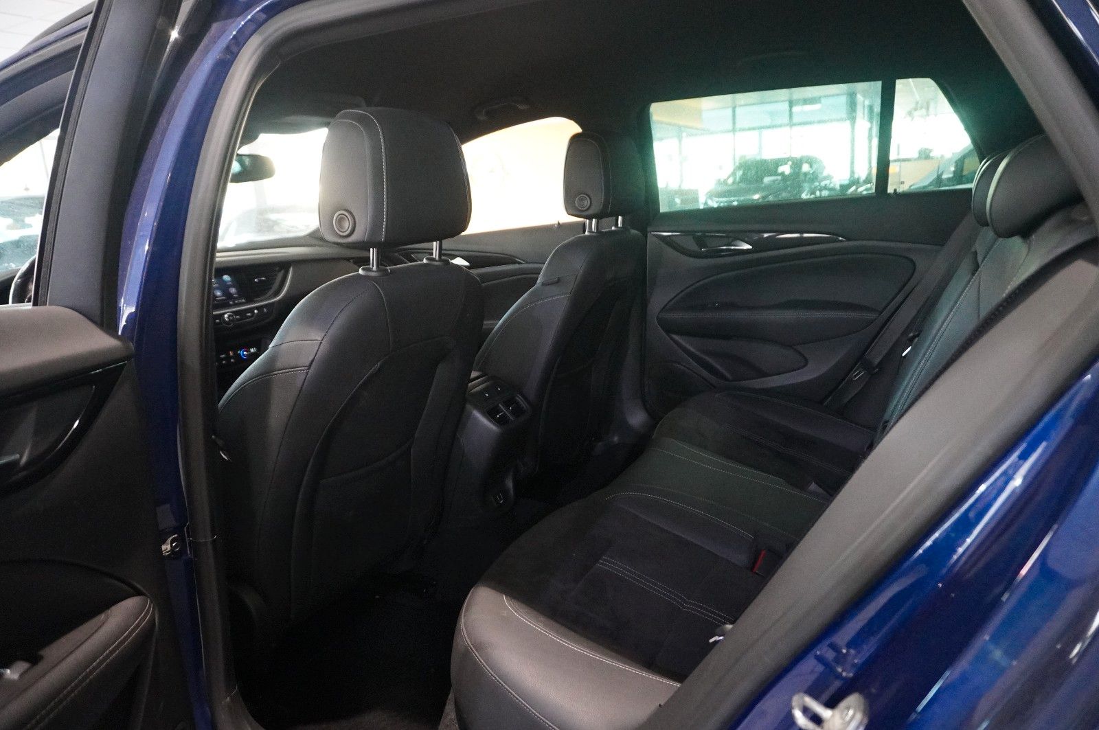 Fahrzeugabbildung Opel Insignia B ST 2.0D ULTIMATE NAVI/OPC/KAMERA/AHK