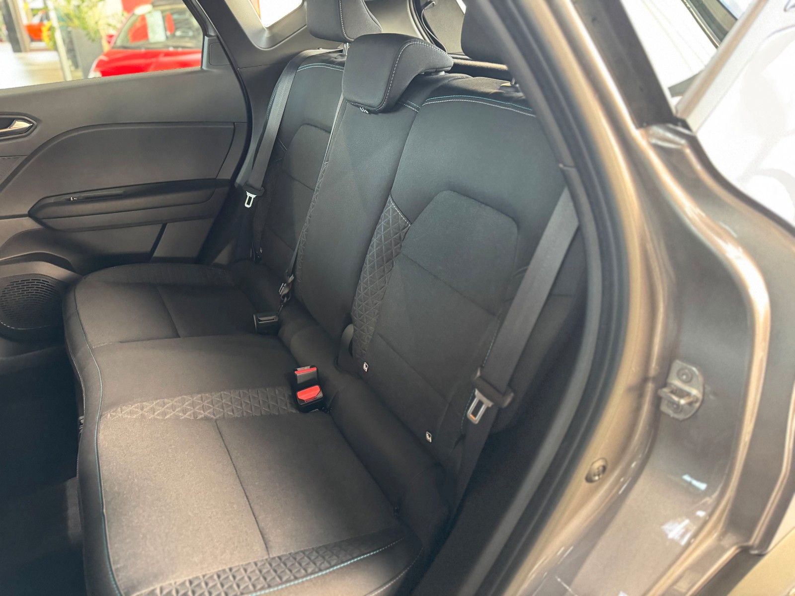 Fahrzeugabbildung Mitsubishi ASX 1.2 Diamant      "Klima Kamera DAB Tempomat"