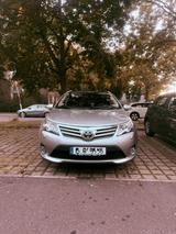 Toyota avensis - Toyota Avensis Gebrauchtwagen in Berlin