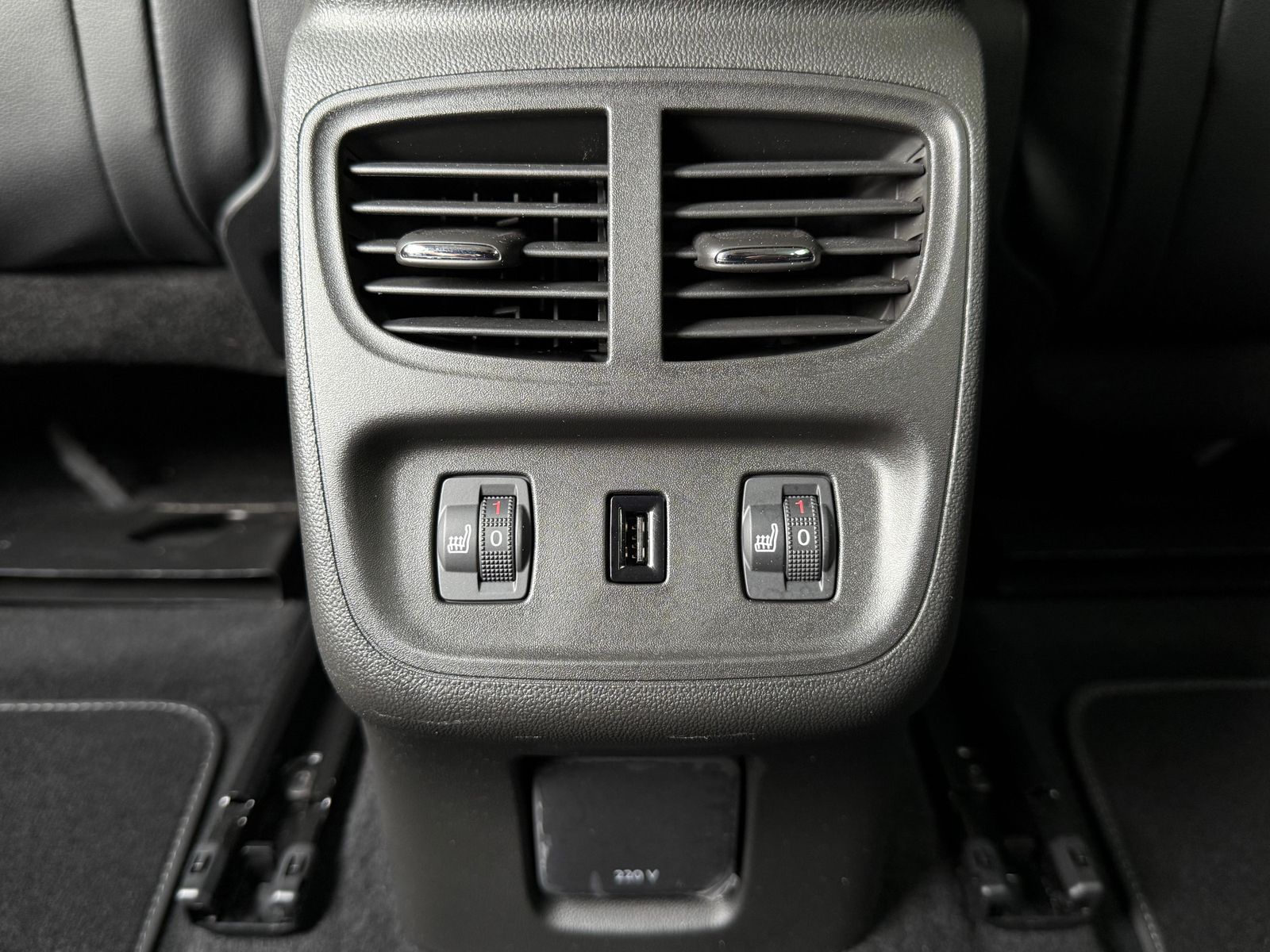 Fahrzeugabbildung Opel Grandland 2.0 CDTI Ultimate LED+LEDER+NAV+KAM360