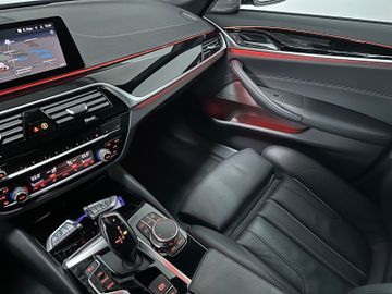 Fahrzeugabbildung BMW 540d xD Sport Line Kamera DAB H/K HUD Keyles 19"