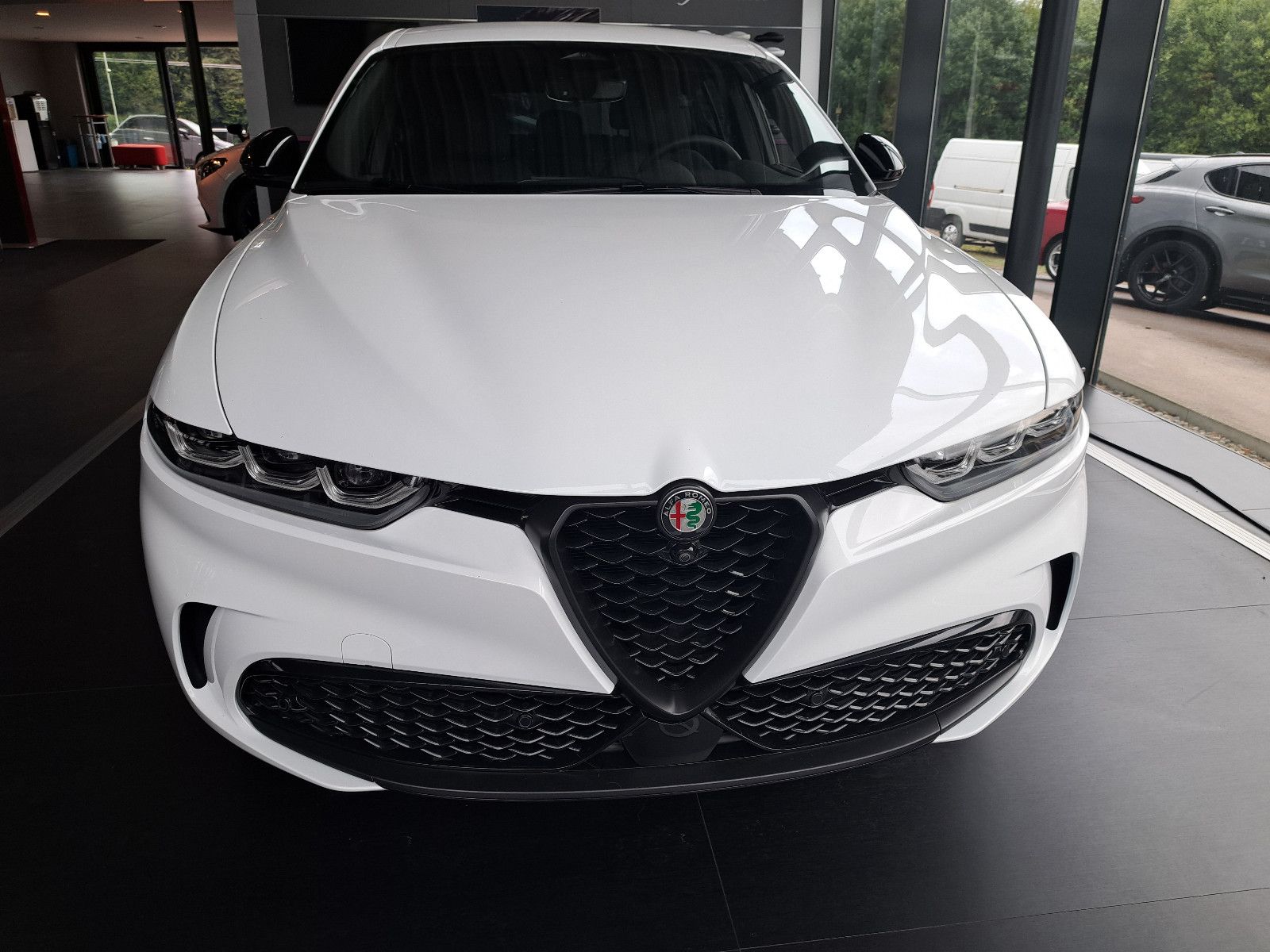 Fahrzeugabbildung Alfa Romeo Tonale Veloce Plug-In-Hybrid AWD