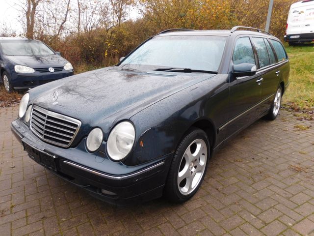 Mercedes-Benz E 280 T 4 MATIC/SSD/Klima/AHK/Leder