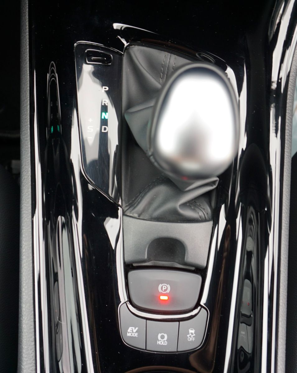 Fahrzeugabbildung Toyota C-HR Hybrid Team DE, Navi,Keyless,ACC,LED,Kamera