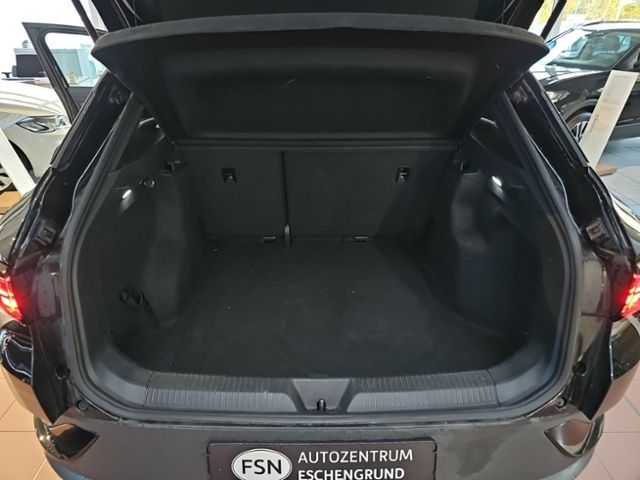 Fahrzeugabbildung Volkswagen ID.4 Pro Performance Batterie 77kWh PANO AHK LED