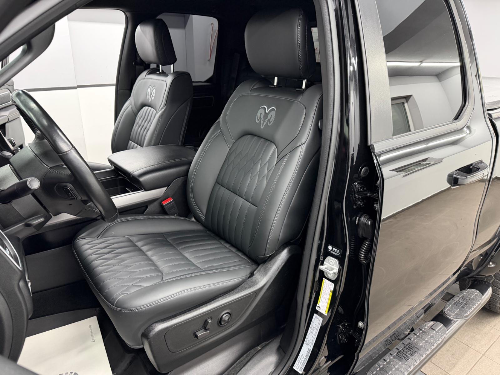 Dodge Ram 1500 5.7 V8 4X4 BigH QuadC*Lv2*Night Edition, миниатюра 24